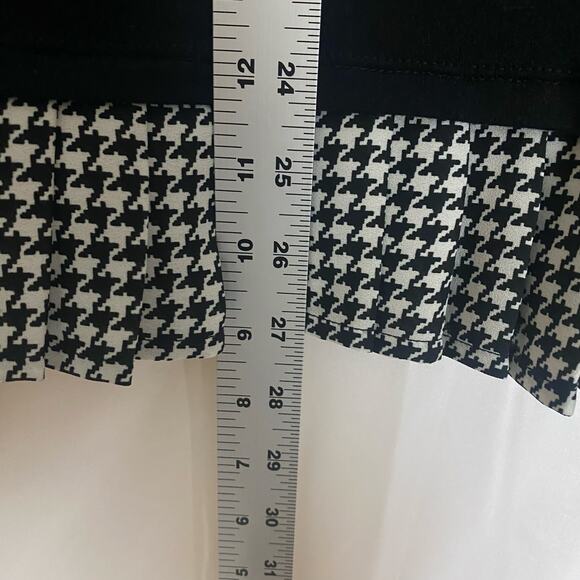 J.Crew Women's Black Long Sleeve Top with Houndstooth Hem – Size L - Picture 7 of 9